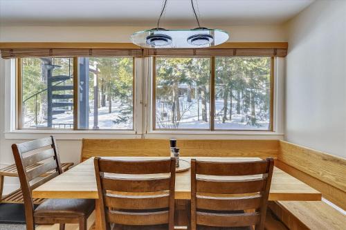 Tollhouse 10B