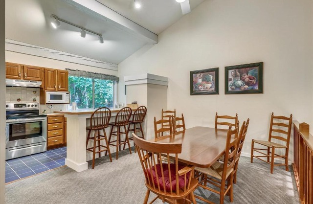 Tollhouse 16B