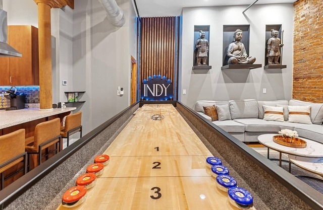 Top Floor Loft by Convention Center Smart Home