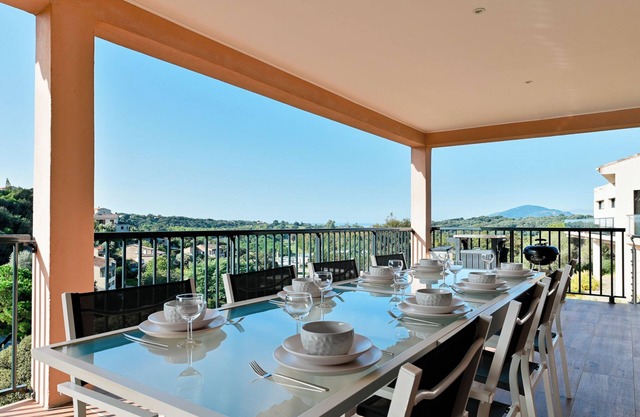 Villa Terrace and swimming pool at the entrance of Porticcio
