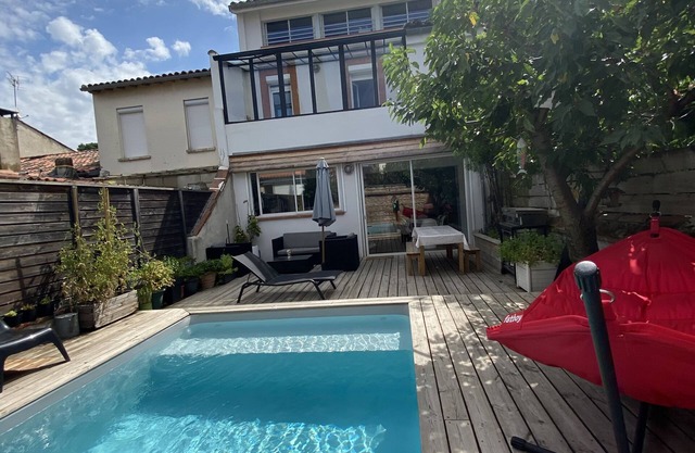 Piscina de 5 camas Toulousaine