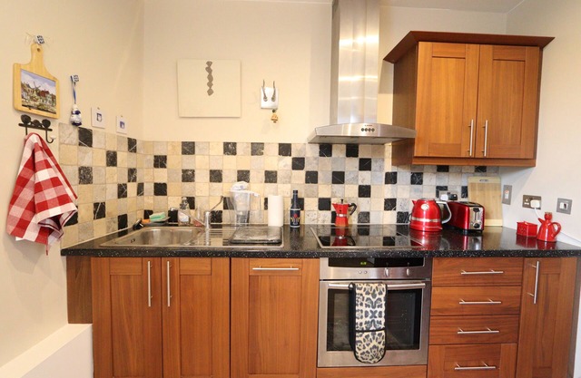 Town View Notting Hill Apartment