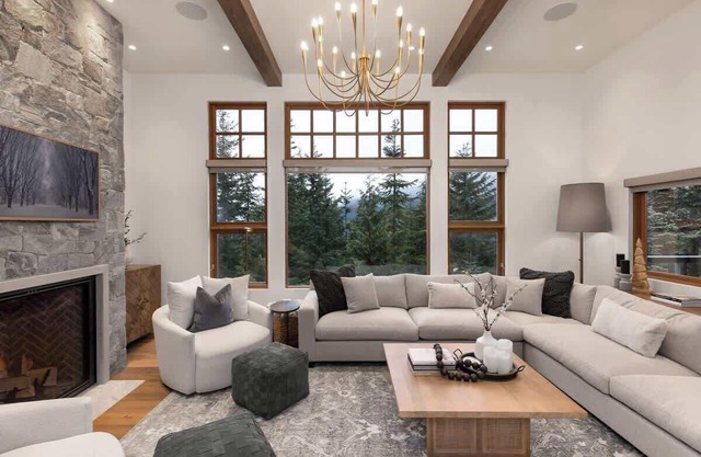 Stunning, AC, Views, Hot Tub, Garage, Bike Trails
