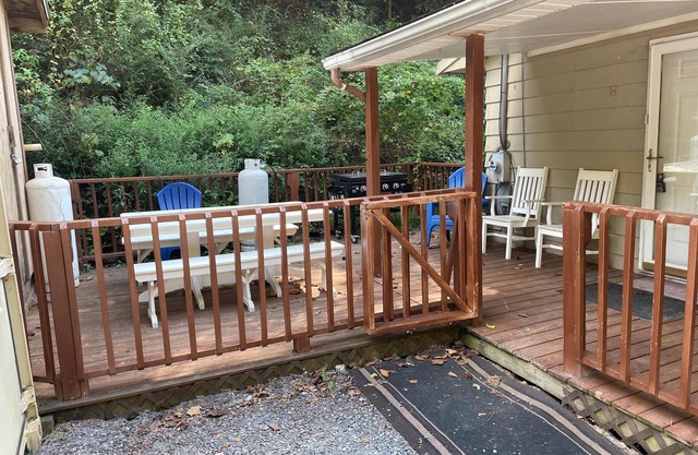 Trail House In Gilbert Sleeps 12