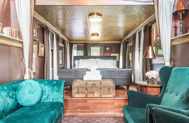 Tren Caboose Cornell cerca de Malibú