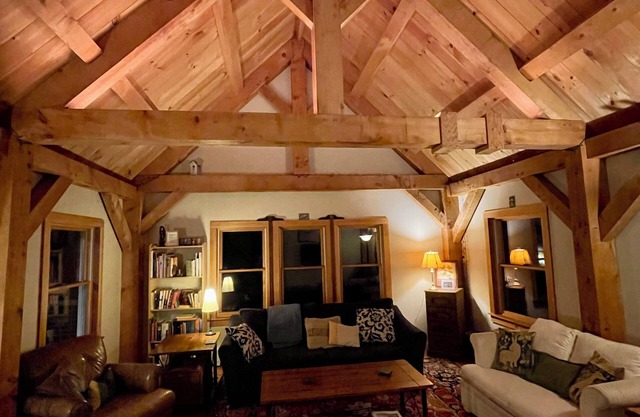 Tranquil Hilltop Chalet