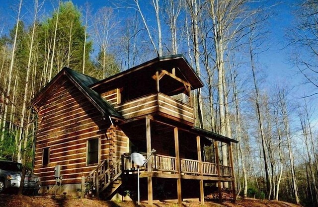 Log Cabin tranquilo en la montaña privada Marco con bañera de hidromasaje