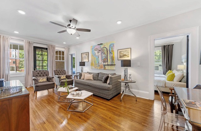 500 Queens #1: Luxe 2BR in Myers Park, w/ porch