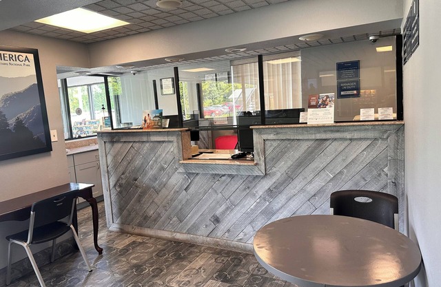 Travelodge by Wyndham Clarksville