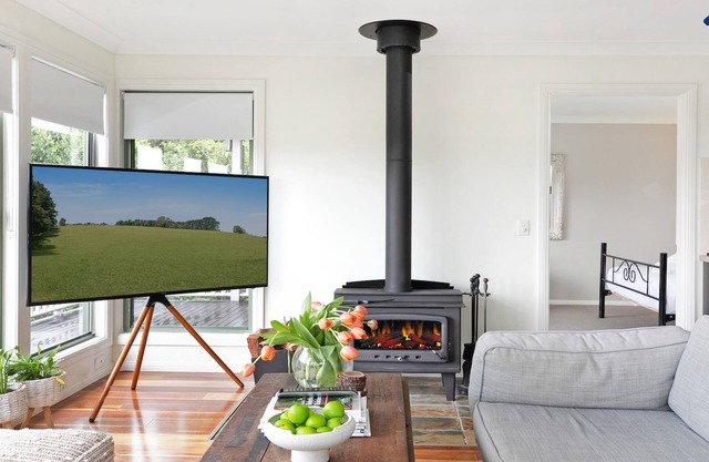Tree-Scape Retreat — Stay5 Pay 4