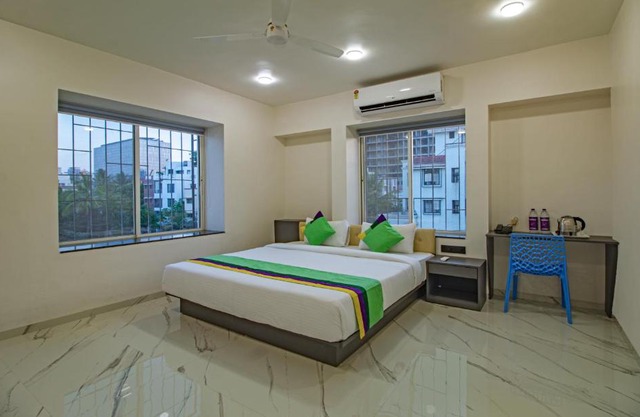Treebo Atithi Comforts Inn