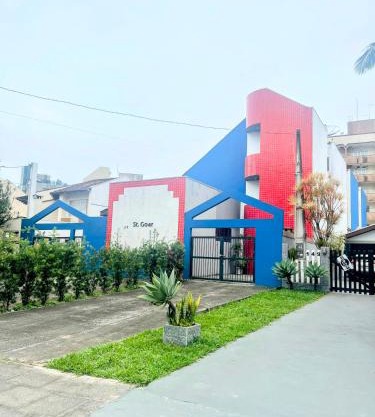 Triplex em Caiobá-Matinhos-Pr a 200 mt do mar