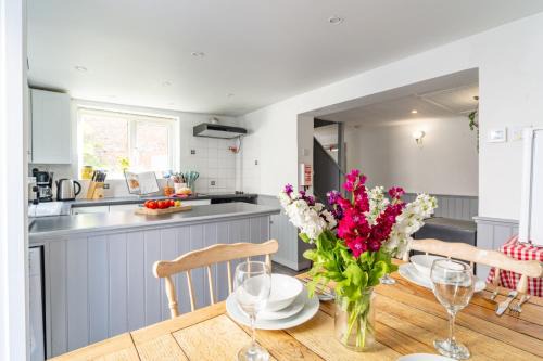 Truwell by Big Skies Cottages