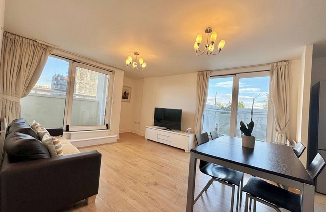 TTSA - 2 Bedroom Apartment-Croydon-Mayday Hospital