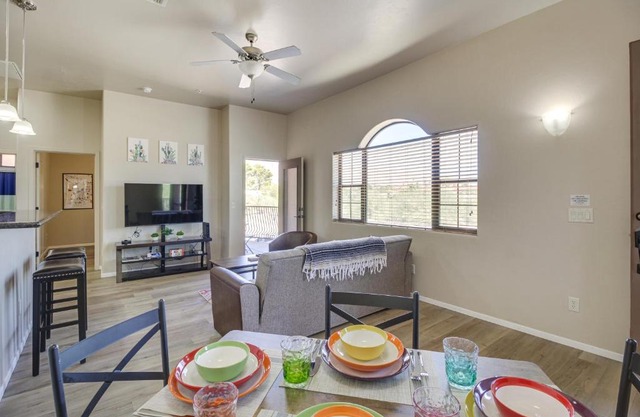 Tucson Condo Rental with Balcony and Mountain View!