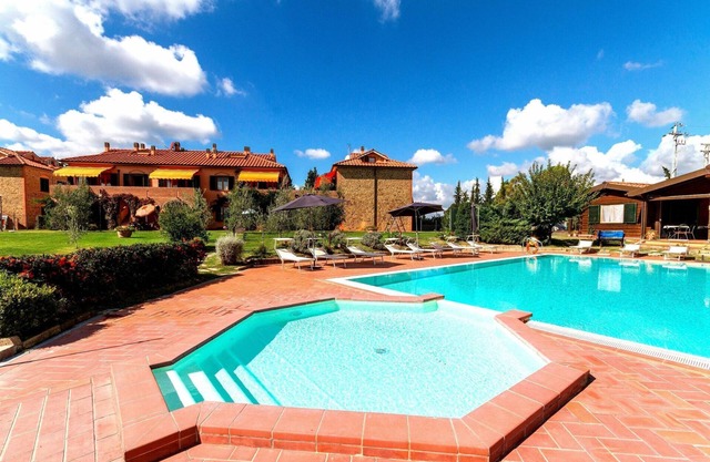 TULIPANO, 2 bedrooms apartment with swimming pool