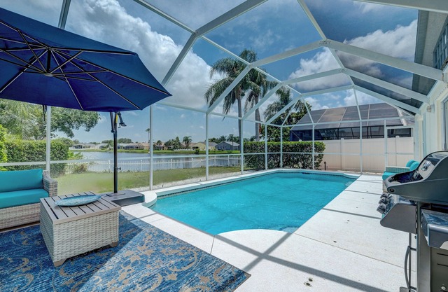 ⚓Turtle Bay Cottage! Cozy home w/private pool! Water view!⚓