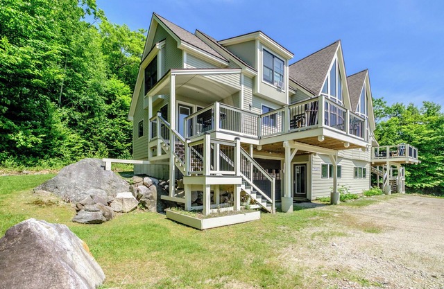 Twin Peaks West- At Sunday River! Rent one unit or both with adjoining access