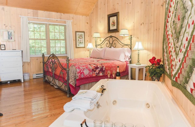 Twinleaf Honeymoon Cottage en Autumn Ridge