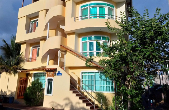 TWO Bedrooms Apartment ON THE First Floor IN Ariana`s Galapagos Hostal