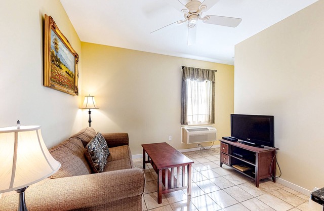 Two Neighboring Suites, Each w/ WiFi, Two TVs, and Central AC - Near Acadia