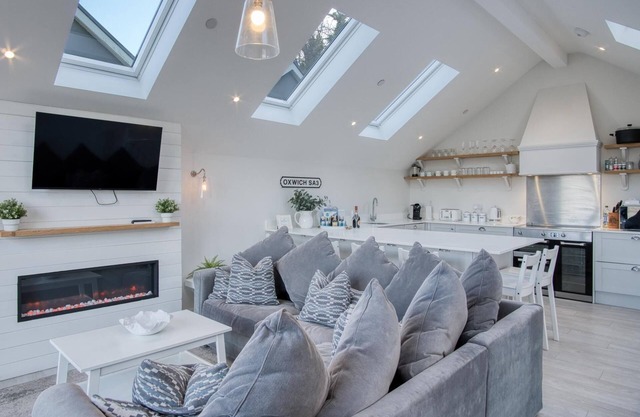 Ty Megan - 3 Bedroom Cottage - Bayview Oxwich