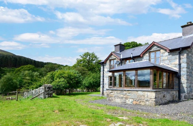 Tyddyn Bwlch es una excelente propiedad para alejarse de todo. Esta casa de piedra independiente, que