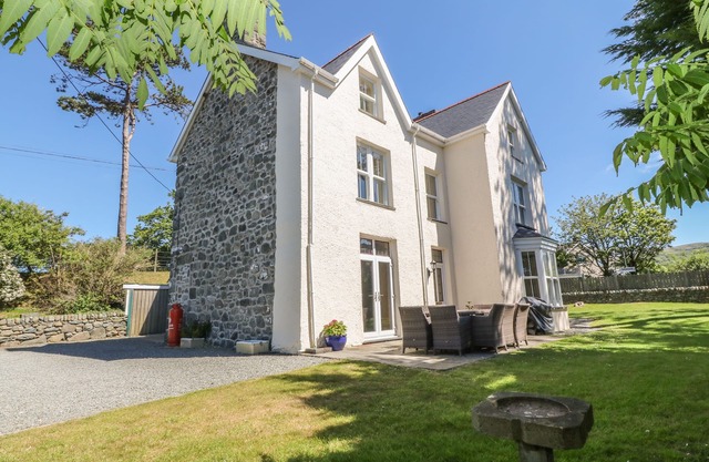 Tyddyn Goronwy, TALYBONT