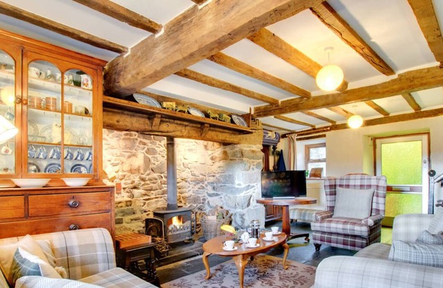 Una casa aislada que disfruta del ambiente tranquilo que rodea Cadair Idris. Bien amueblado, este
