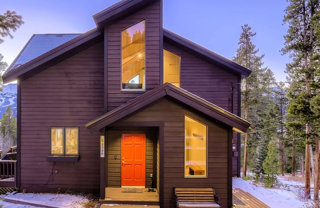 Ullr Haus: Luxurious Mountain Home w/ Hot Tub & Views