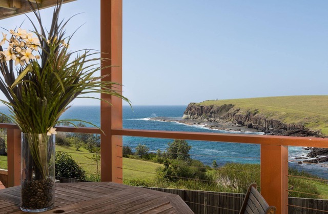 Absoluta Ocean Front Cottage