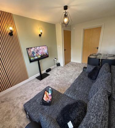 Ultra-Modern Totterdown Haven