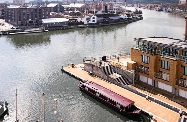 Único Bristol Harbourside Apartamento con vista al mar