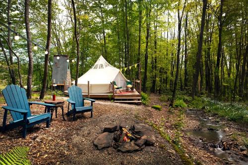 Unique Cozy Bell Tent with Wooden Deck in New York