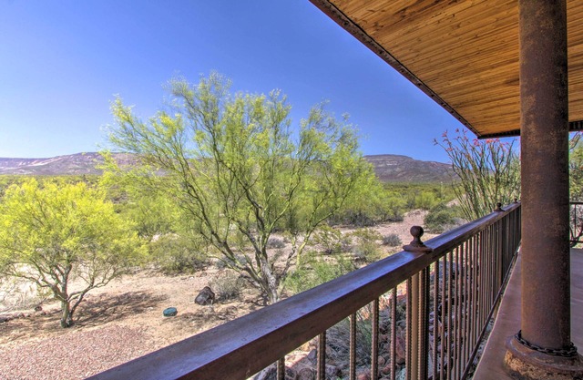Unique Phoenix Abode w/ 2-Tier Patio & Grills