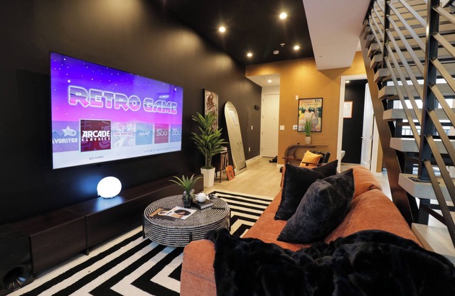 Unit 8: Spacious 2BR Penthouse | Sleeps 8