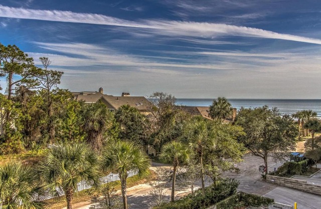 Updated Granite Stainless Steel New Tile Bikes & Beach Gear included