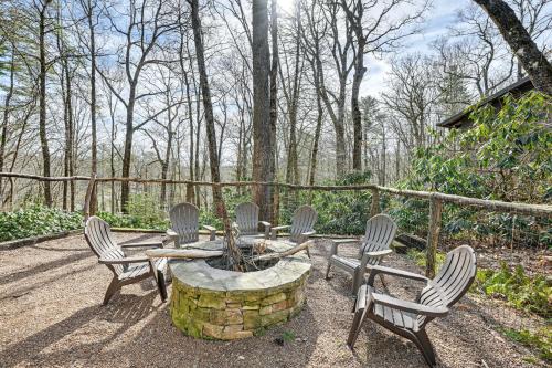 Updated Highlands Cottage with Deck and Fireplace!