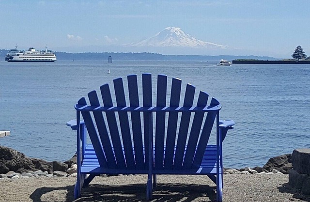 ¡NUEVO LISTADO! Casa de playa frente al mar en la isla de Bainbridge, WA