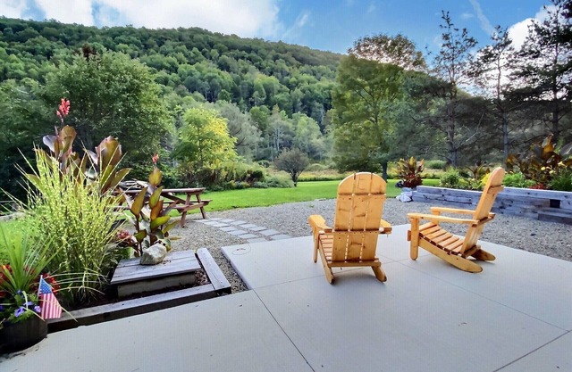 ⭐Actualizado y moderno con cama tamaño king, 2 acres, capacidad para 4
