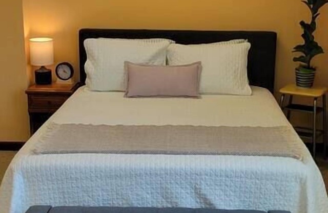 Upstage Stay at The Historic Paxton Theatre