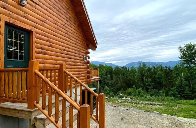 84UVR: ¡Casa de registro de Belén recién construida con impresionantes vistas! A minutos de esquiar, Franconia Notch, Cannon, Bretton Woods.