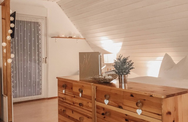 Vacation apartment in Dahner Felsenland, balcony and garden, Perfect for hikes