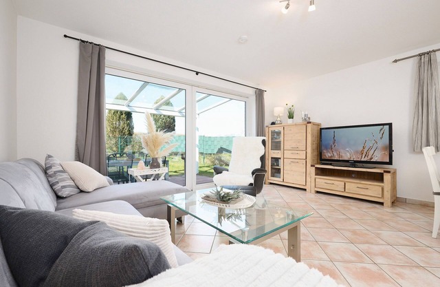 Vacation apartment/apartment for 4 guests with 70m² in Schönberger Strand (294659)