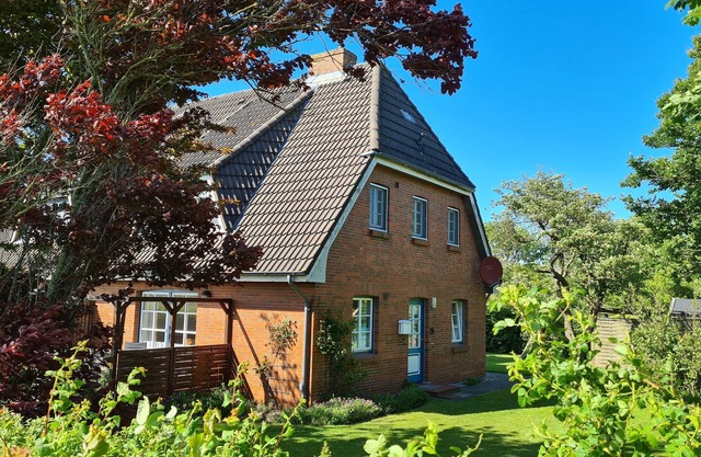 Vacation apartment/apartment for 4 guests with 50m² in Wrixum on Föhr (168726)