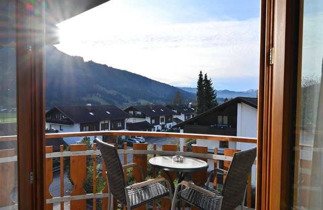 Vacation apartment no. 1 with south-facing terrace and garden - Gästehaus Landgraf