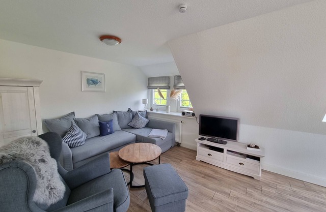 Vacation apartment/apartment for 3 guests with 43m² in Oldsum (267744)