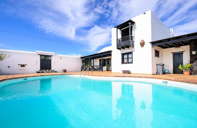 Vacaciones 'El Islote' con vistas a la montaña, piscina privada y Wi-Fi