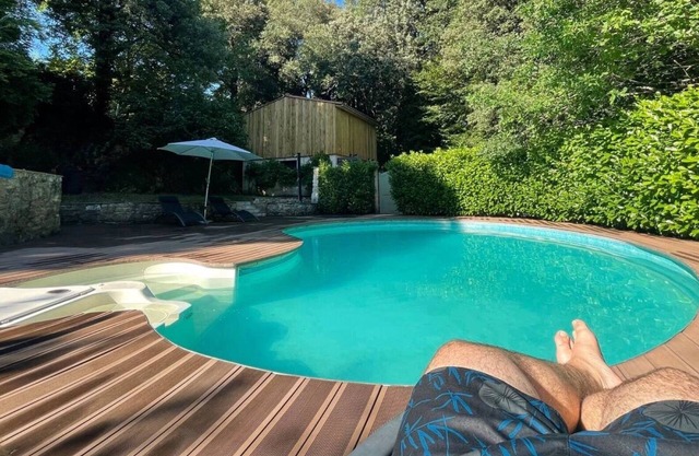 Casa de vacaciones "La Boetie Du Ponchet" con piscina climatizada privada, terraza privada y Wi-Fi