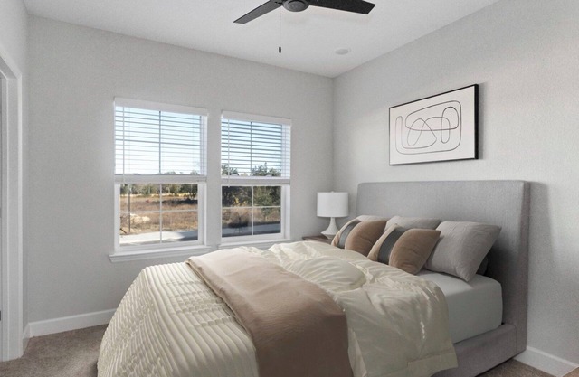 Vanguard 2BD 18 - Dos Habitaciones Piso, Capacidad 4